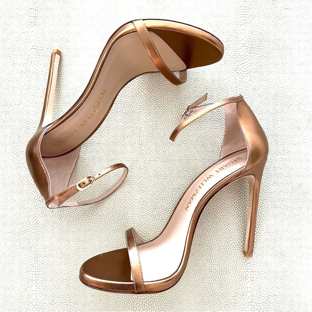 Stuart Weitzman Nudist Brass Liquid Metallic Leather 12B